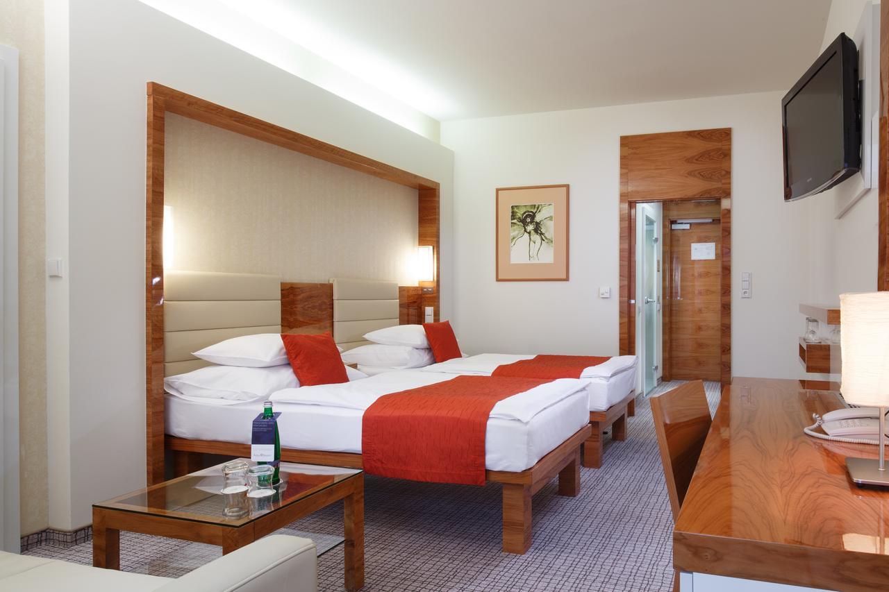 St. Joseph Royal Regent Отель 4*