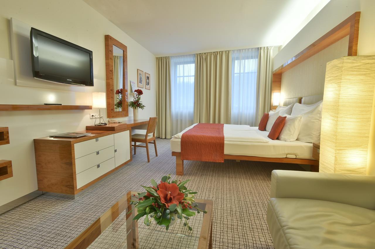 St. Joseph Royal Regent Отель 4*